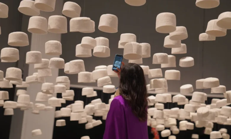 معرض-بينالي-الفنون-الإسلامية-يسلط-الضوء-على-التحولات-الثقافية السعودية