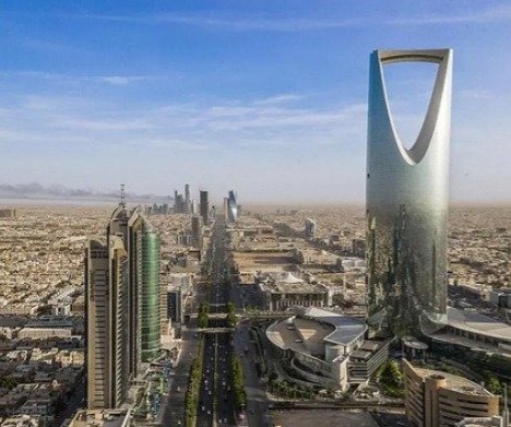  السعودية-تجذب-9.3-مليار-دولار-استثمارات-أجنبية-في-النصف-الأول-من-2025:-التكنولوجيا-والعقار-في-الصدارة