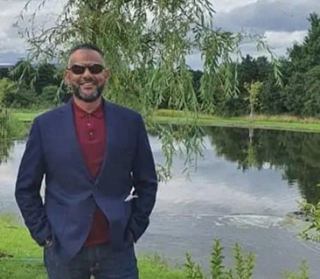 السعودية-تحكم-بالسجن-على-بريطاني-بسبب-تغريدة-قديمة:-عائلته-تصف-الوضع-بـ”الجحيم-الحي”