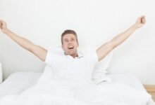 حيلة-بسيطة-للنوم-يمكن-أن-تبقيك-مستيقظًا-في-اليوم-المُقبل