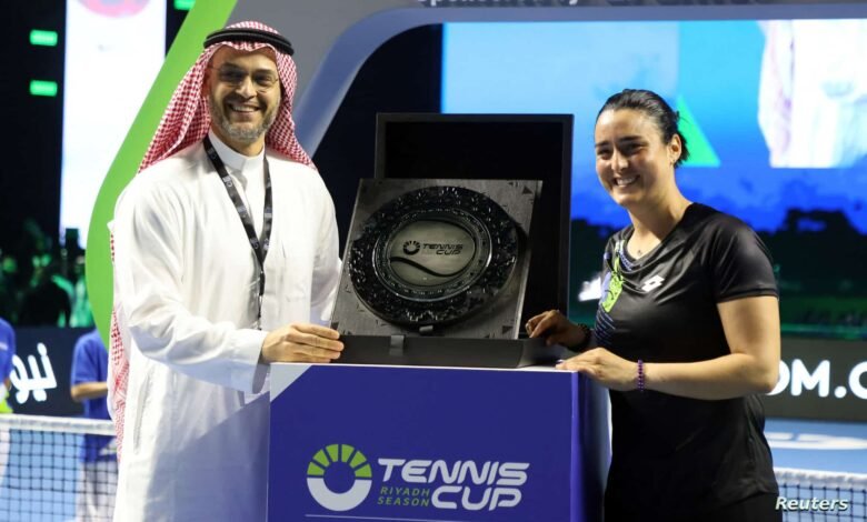 تنظيم-السعودية-بطولة-تنس-نسائية-دولية-يثير-انقساما-وسط-اتهامات-التبييض-الرياضية
